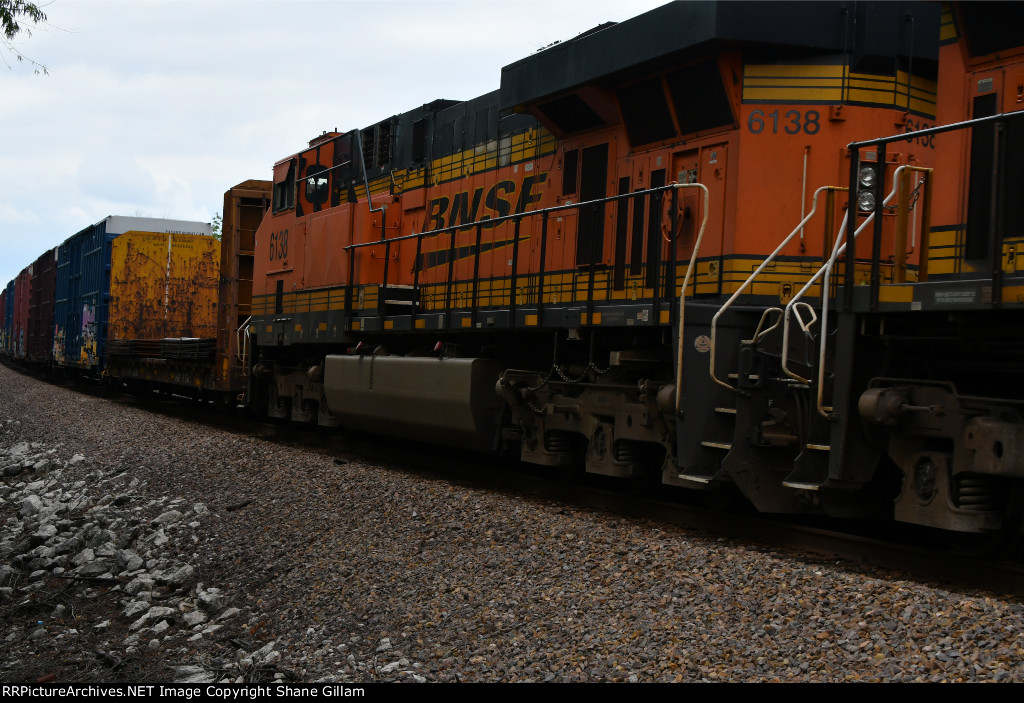 BNSF 6138 Roster shot.